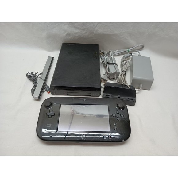 Nintendo Wii U Gaming System 32GB Console + Gamepad Complete Bundle Matte BLACK - Picture 1 of 9